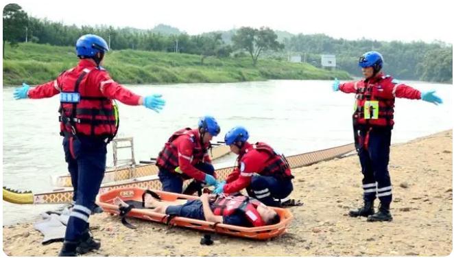 清遠(yuǎn)市清新區(qū)這場防汛演練&ldquo;動(dòng)真格&rdquo;